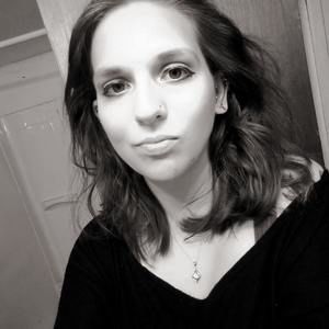 Meet your Posher, Angela